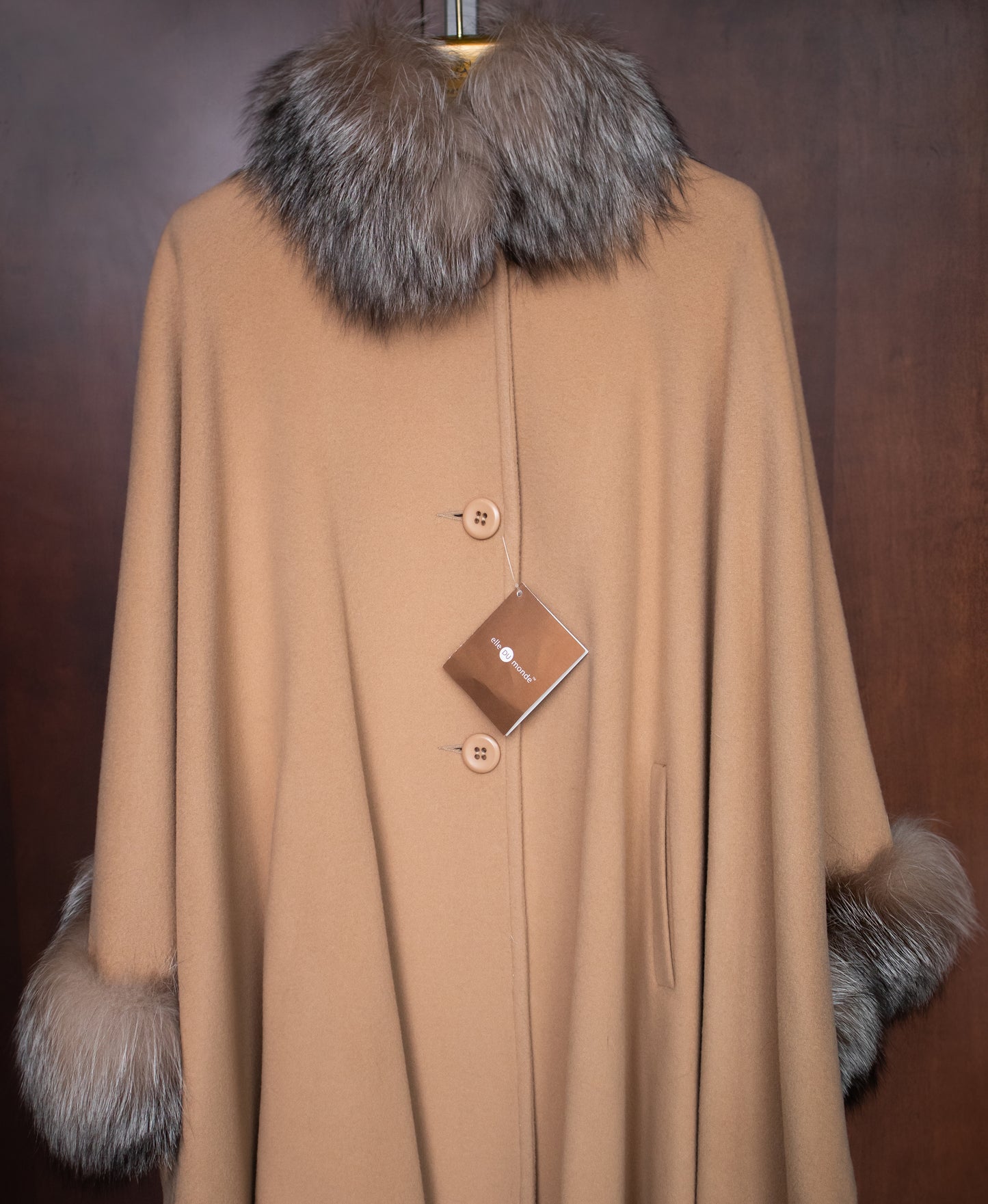 Crystal Fox Trim Medium Button Camel Cape